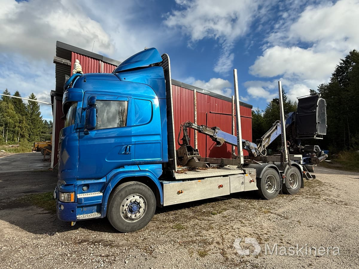 Scania R580LB6X4HNB Timmerbil Scania R580 6X4 med lastväxlare och vagn - Miškovežis: foto 4 Scania R580LB6X4HNB Timmerbil Scania R580 6X4 med lastväxlare och vagn - Miškovežis: foto 4