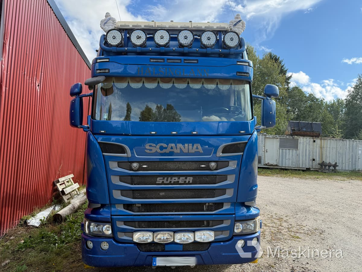 Scania R580LB6X4HNB Timmerbil Scania R580 6X4 med lastväxlare och vagn - Miškovežis: foto 3 Scania R580LB6X4HNB Timmerbil Scania R580 6X4 med lastväxlare och vagn - Miškovežis: foto 3