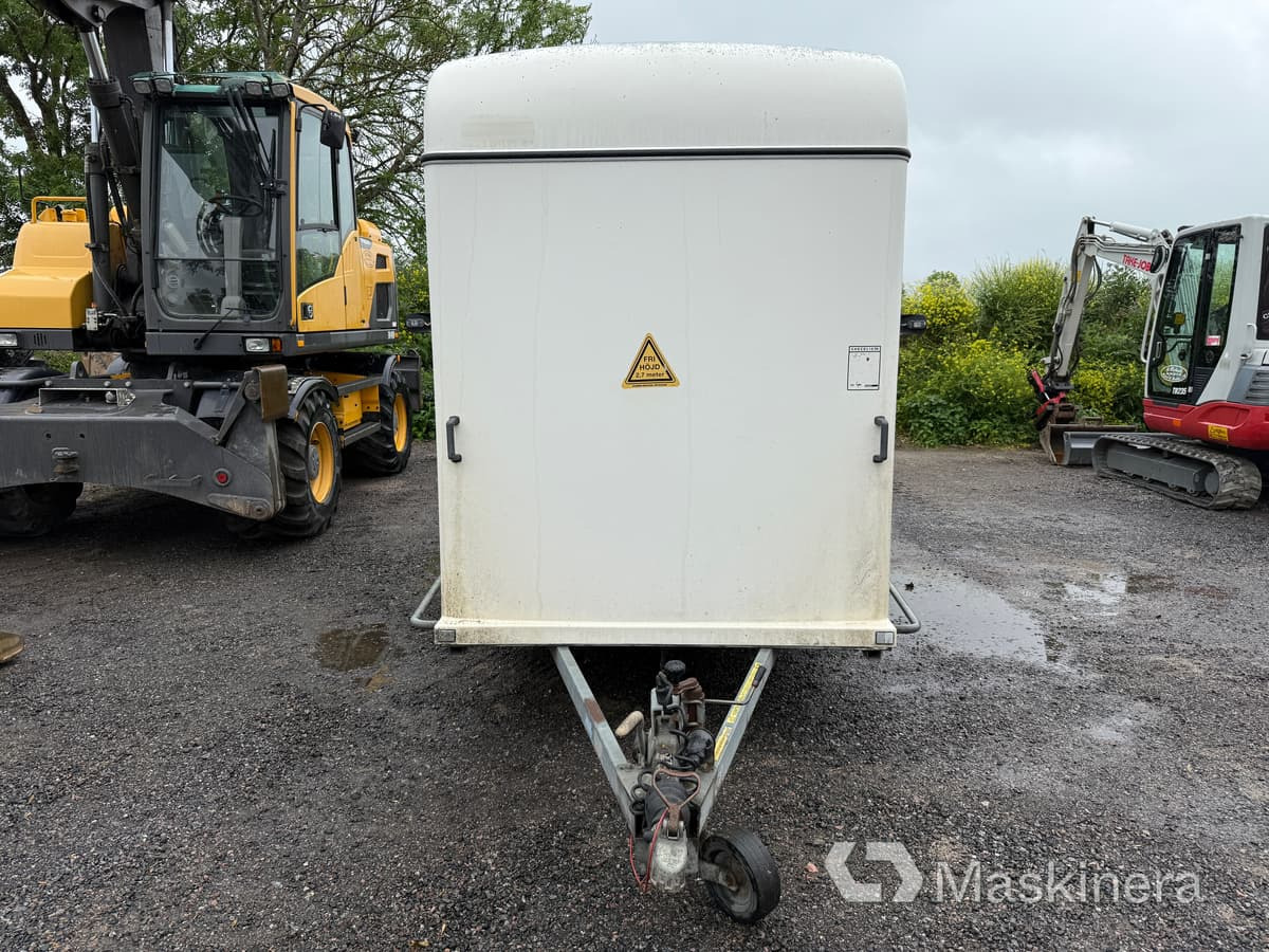 Skåpsläp Thule tgab Ce 100035R - Furgonas priekaba: foto 2 Skåpsläp Thule tgab Ce 100035R - Furgonas priekaba: foto 2