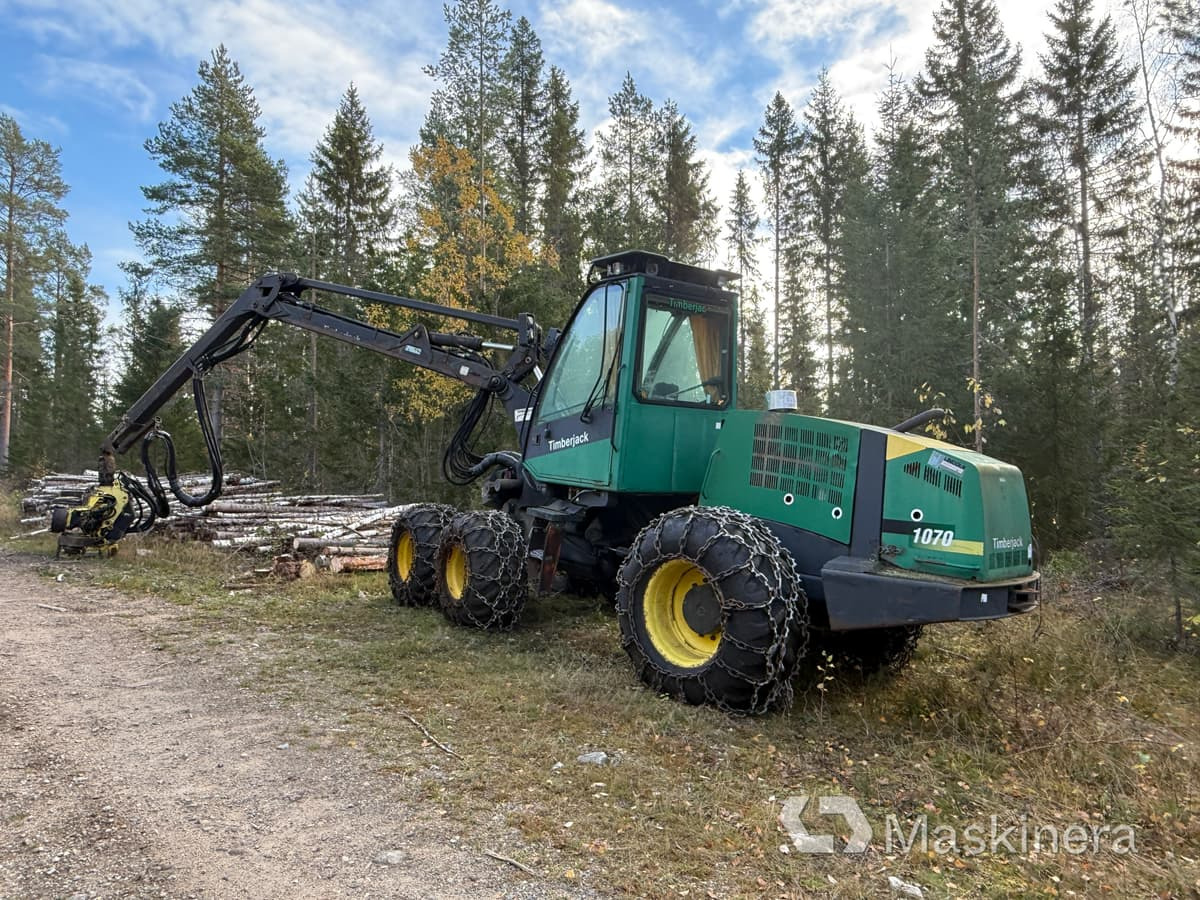 Skördare Timberjack 1070 - Harvesteris: foto 4 Skördare Timberjack 1070 - Harvesteris: foto 4