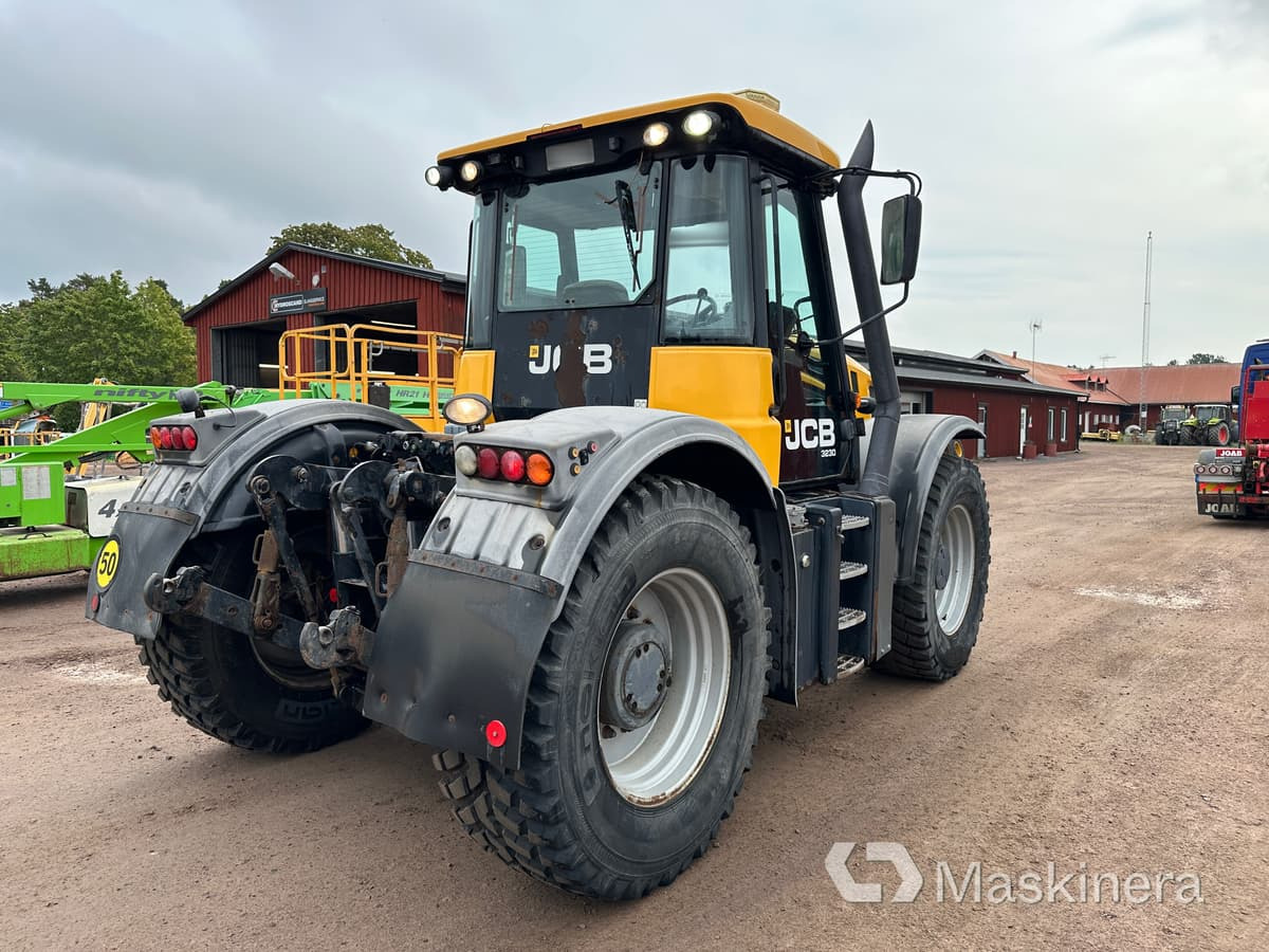 Traktor JCB Fastrac 3230 XTRA - Traktorius: foto 5 Traktor JCB Fastrac 3230 XTRA - Traktorius: foto 5