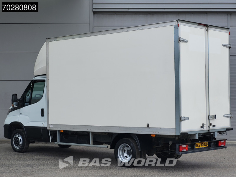 Iveco Daily 35C14 Bakwagen Achterdeuren Dubbellucht Airco Cruise Euro6 Meubelbak Koffer Airco Cruise control - Furgonas su krovinių dėže: foto 2 Iveco Daily 35C14 Bakwagen Achterdeuren Dubbellucht Airco Cruise Euro6 Meubelbak Koffer Airco Cruise control - Furgonas su krovinių dėže: foto 2