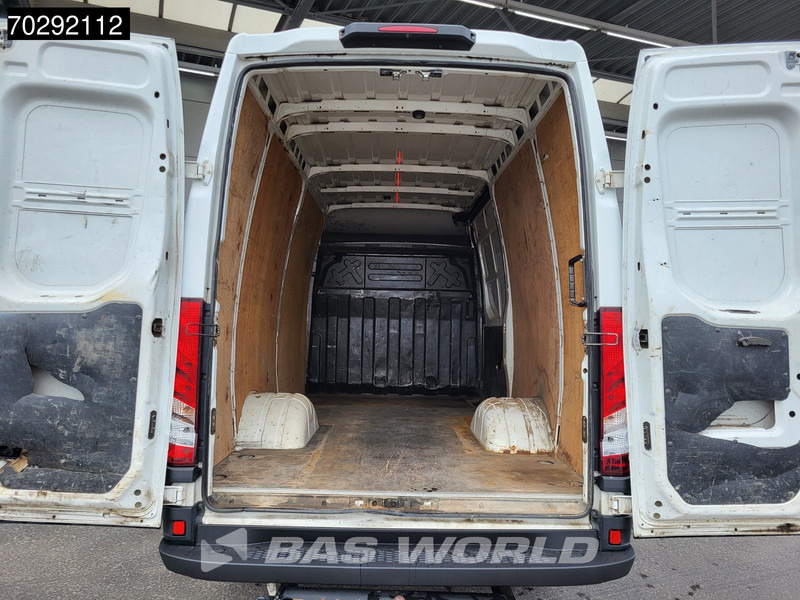 Iveco Daily 35C15 3,0L Dubbellucht L2H2 3,5t Trekhaak Navi Airco Cruise Camera L2 12m3 Airco Trekhaak Cruise control - Krovininis mikroautobusas: foto 3 Iveco Daily 35C15 3,0L Dubbellucht L2H2 3,5t Trekhaak Navi Airco Cruise Camera L2 12m3 Airco Trekhaak Cruise control - Krovininis mikroautobusas: foto 3