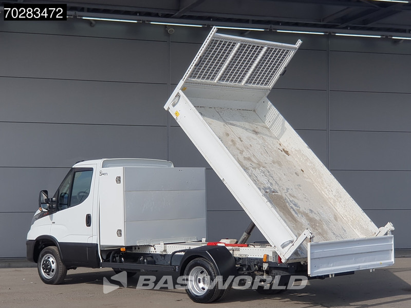 Iveco Daily 35C16 3.0L Kipper met Kist Dubbellucht 3,5t Trekhaak Airco Cruise Euro6 Tipper Benne Kieper 2m3 Airco Trekhaak Cruise control - Mažas savivartis: foto 2 Iveco Daily 35C16 3.0L Kipper met Kist Dubbellucht 3,5t Trekhaak Airco Cruise Euro6 Tipper Benne Kieper 2m3 Airco Trekhaak Cruise control - Mažas savivartis: foto 2