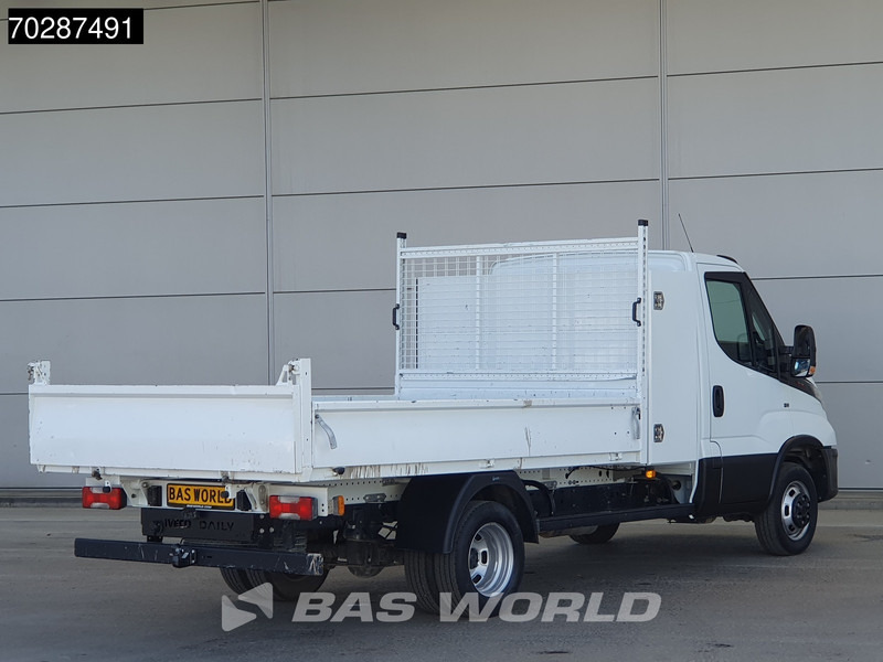 Iveco Daily 35C16 3.0L Kipper met Kist Dubbellucht 3,5t Trekhaak Navi Airco Cruise Camera Euro6 Tipper Benne Kieper 2m3 Airco Trekhaak Cruis - Mažas savivartis: foto 5 Iveco Daily 35C16 3.0L Kipper met Kist Dubbellucht 3,5t Trekhaak Navi Airco Cruise Camera Euro6 Tipper Benne Kieper 2m3 Airco Trekhaak Cruis - Mažas savivartis: foto 5
