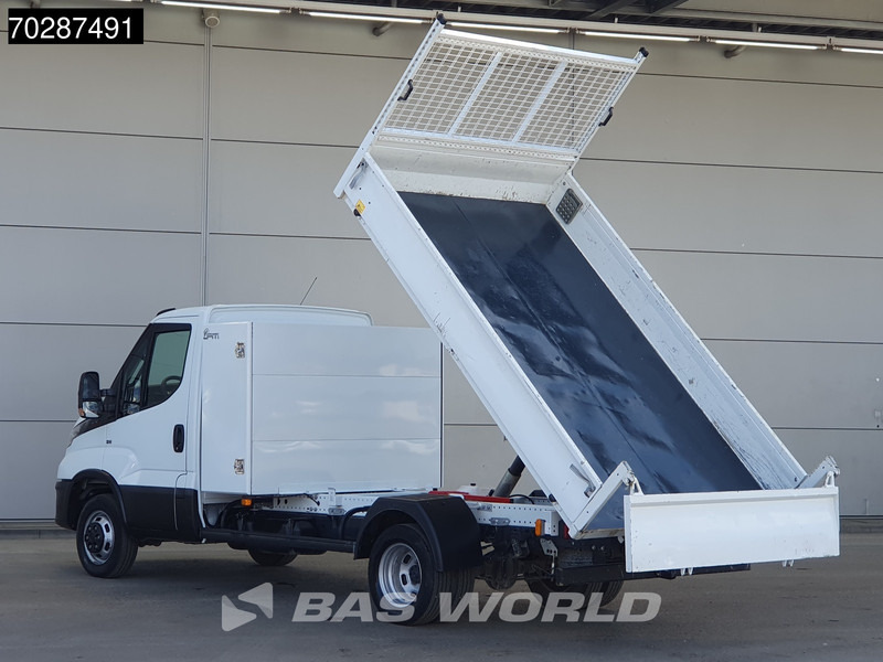 Iveco Daily 35C16 3.0L Kipper met Kist Dubbellucht 3,5t Trekhaak Navi Airco Cruise Camera Euro6 Tipper Benne Kieper 2m3 Airco Trekhaak Cruis - Mažas savivartis: foto 2 Iveco Daily 35C16 3.0L Kipper met Kist Dubbellucht 3,5t Trekhaak Navi Airco Cruise Camera Euro6 Tipper Benne Kieper 2m3 Airco Trekhaak Cruis - Mažas savivartis: foto 2