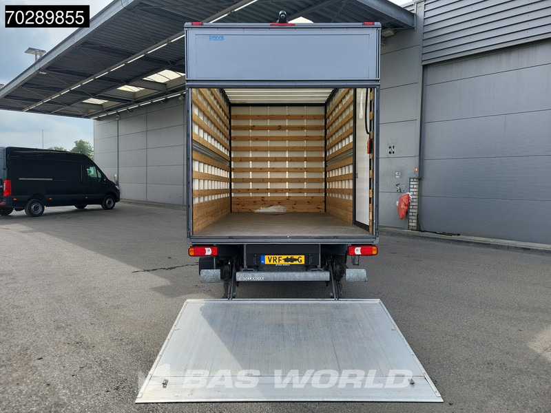 Iveco Daily 35C18 3.0L 180PK Automaat Bakwagen Dhollandia Laadklep Lat om Lat Zijdeur Navi Camera Airco Cruise Koffer Meubelbak 22m3 Airco C - Furgonas su krovinių dėže: foto 3 Iveco Daily 35C18 3.0L 180PK Automaat Bakwagen Dhollandia Laadklep Lat om Lat Zijdeur Navi Camera Airco Cruise Koffer Meubelbak 22m3 Airco C - Furgonas su krovinių dėže: foto 3