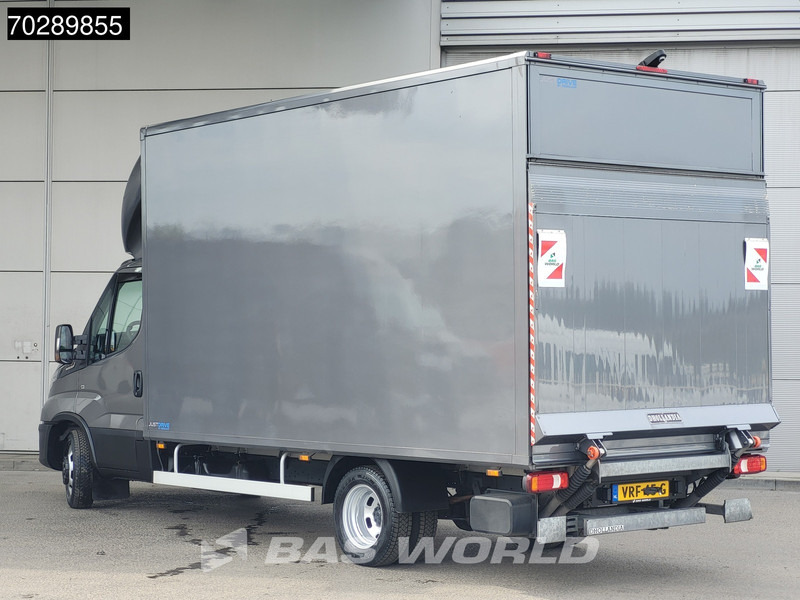 Iveco Daily 35C18 3.0L 180PK Automaat Bakwagen Dhollandia Laadklep Lat om Lat Zijdeur Navi Camera Airco Cruise Koffer Meubelbak 22m3 Airco C - Furgonas su krovinių dėže: foto 2 Iveco Daily 35C18 3.0L 180PK Automaat Bakwagen Dhollandia Laadklep Lat om Lat Zijdeur Navi Camera Airco Cruise Koffer Meubelbak 22m3 Airco C - Furgonas su krovinių dėže: foto 2