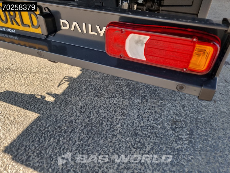 Iveco Daily 35C21 3.0L Black Edition Automaat 210PK 2025-Model Open laadbak Dubbellucht CarPlay ACC LED 3,5T Trekvermogen Euro6 Pritsche Pic - Bortinis automobilis: foto 2 Iveco Daily 35C21 3.0L Black Edition Automaat 210PK 2025-Model Open laadbak Dubbellucht CarPlay ACC LED 3,5T Trekvermogen Euro6 Pritsche Pic - Bortinis automobilis: foto 2