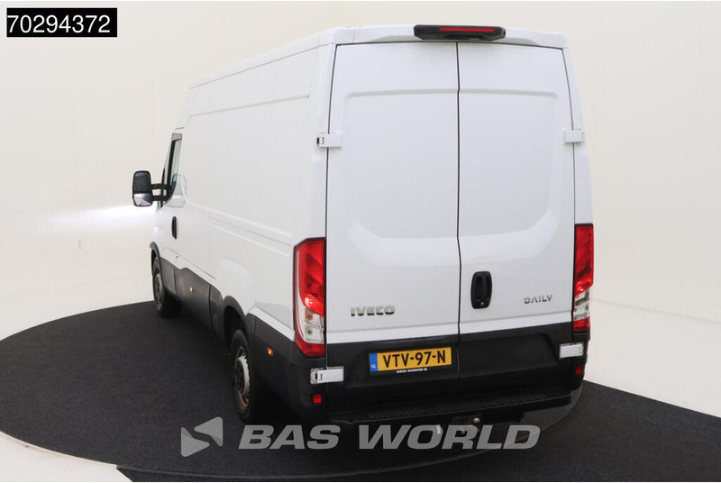 Iveco Daily 35S14 COMING SOON! Automaat L2H2 3,5t Trekhaak LED Airco Cruise Camera Euro6 L2 11m3 Airco Trekhaak Cruise control - Krovininis mikroautobusas: foto 5 Iveco Daily 35S14 COMING SOON! Automaat L2H2 3,5t Trekhaak LED Airco Cruise Camera Euro6 L2 11m3 Airco Trekhaak Cruise control - Krovininis mikroautobusas: foto 5