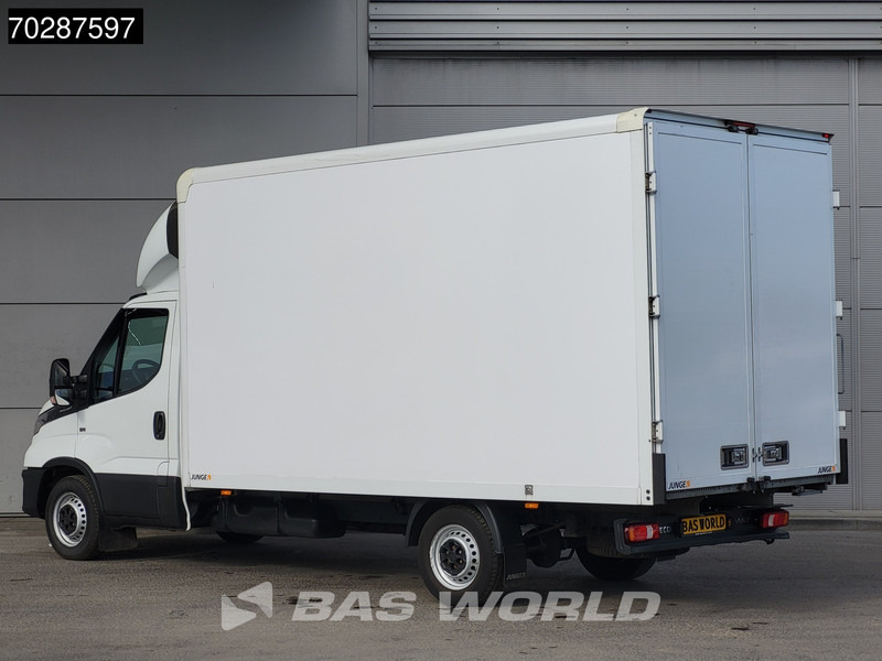 Iveco Daily 35S16 Automaat Bakwagen Achterdeuren Airco Camera Euro6 Meubelbak Koffer 21m3 Airco - Furgonas su krovinių dėže: foto 2 Iveco Daily 35S16 Automaat Bakwagen Achterdeuren Airco Camera Euro6 Meubelbak Koffer 21m3 Airco - Furgonas su krovinių dėže: foto 2