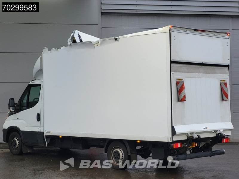 Iveco Daily 35S16 Laadklep Automaat SCHADE Bakwagen 160PK Airco Camera Euro6 Meubelbak Koffer Airco - Furgonas su krovinių dėže: foto 2 Iveco Daily 35S16 Laadklep Automaat SCHADE Bakwagen 160PK Airco Camera Euro6 Meubelbak Koffer Airco - Furgonas su krovinių dėže: foto 2