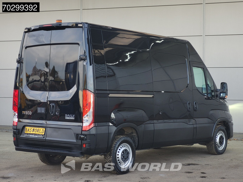 Iveco Daily 35S18 3.0L Automaat L2H2 180PK ACC LED Navi Airco 3,5t Trekgewicht Euro6 L2H2 Airco - Krovininis mikroautobusas: foto 5 Iveco Daily 35S18 3.0L Automaat L2H2 180PK ACC LED Navi Airco 3,5t Trekgewicht Euro6 L2H2 Airco - Krovininis mikroautobusas: foto 5