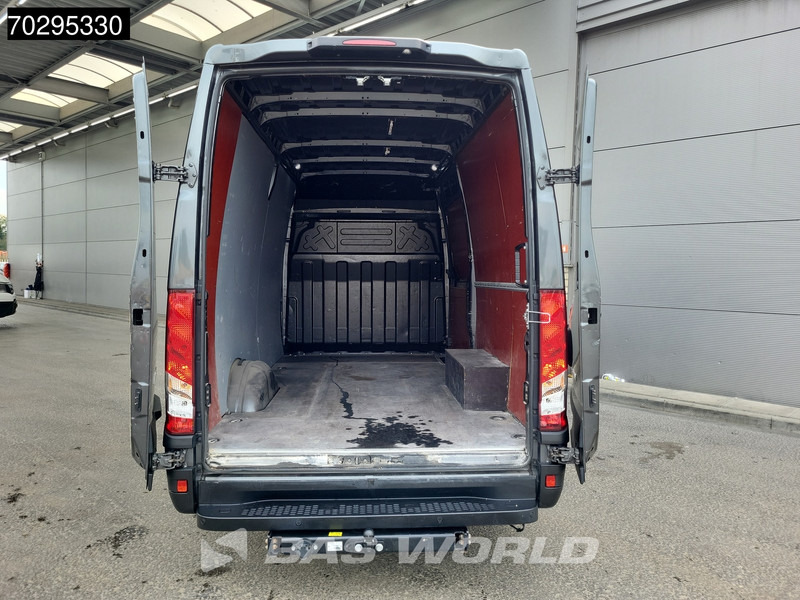 Iveco Daily 35S18 3.0L Automaat L2H2 3,5t Trekhaak 180PK ACC LED Navi Airco Cruise Camera Parkeersensoren Euro6 L2 12m3 Airco Trekhaak - Krovininis mikroautobusas: foto 3 Iveco Daily 35S18 3.0L Automaat L2H2 3,5t Trekhaak 180PK ACC LED Navi Airco Cruise Camera Parkeersensoren Euro6 L2 12m3 Airco Trekhaak - Krovininis mikroautobusas: foto 3