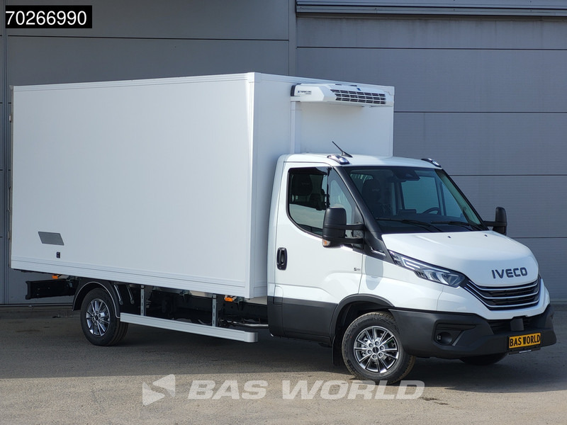 Iveco Daily 35S18 3.0L Koelwagen Achterdeuren Vriezer Thermoking V-200 MAX 220V stekker -18 LED Navi Airco ACC Koel Koeler Kühler Kühlwagen - Furgonas šaldytuvas: foto 3 Iveco Daily 35S18 3.0L Koelwagen Achterdeuren Vriezer Thermoking V-200 MAX 220V stekker -18 LED Navi Airco ACC Koel Koeler Kühler Kühlwagen - Furgonas šaldytuvas: foto 3