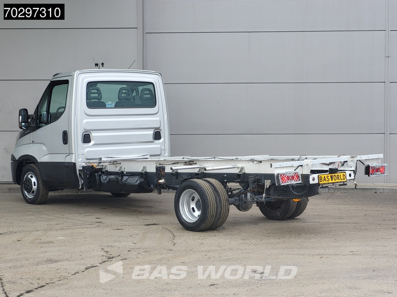 Iveco Daily 35C16 Chassis Cabine 410WB Dubbellucht 160PK Airco Cruise Euro6 Fahrgestell Cruise control - Komercinis automobilis: foto 2 Iveco Daily 35C16 Chassis Cabine 410WB Dubbellucht 160PK Airco Cruise Euro6 Fahrgestell Cruise control - Komercinis automobilis: foto 2