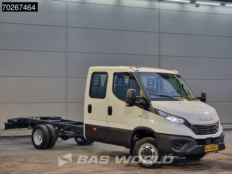 Iveco Daily 35C18 3.0L Dubbel Cabine Chassis 410WB 2025 model LED Navi Camera Airco Cruise Fahrgestell Airco Dubbel cabine Cruise control - Komercinis automobilis: foto 3 Iveco Daily 35C18 3.0L Dubbel Cabine Chassis 410WB 2025 model LED Navi Camera Airco Cruise Fahrgestell Airco Dubbel cabine Cruise control - Komercinis automobilis: foto 3