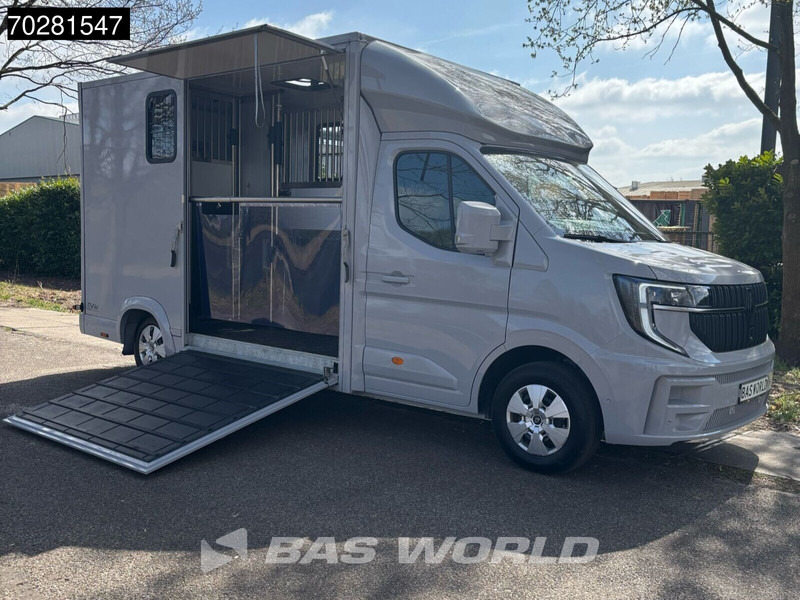 Renault Master 2025 model Paardenwagen Hengstenuitvoering / Horsetruck / Veewagen Airco Cruise control - Komercinis automobilis: foto 1 Renault Master 2025 model Paardenwagen Hengstenuitvoering / Horsetruck / Veewagen Airco Cruise control - Komercinis automobilis: foto 1