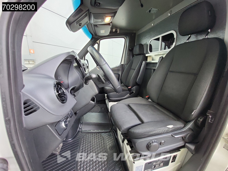 Greitosios pagalbos automobilis Mercedes-Benz Sprinter 316 CDI Ambulance Brancard Automaat Ziekenwagen Airco Cruise Camera Parkeersensoren Standkachel Euro6 Rettungswagen Krankenwagen: foto 16 Greitosios pagalbos automobilis Mercedes-Benz Sprinter 316 CDI Ambulance Brancard Automaat Ziekenwagen Airco Cruise Camera Parkeersensoren Standkachel Euro6 Rettungswagen Krankenwagen: foto 16