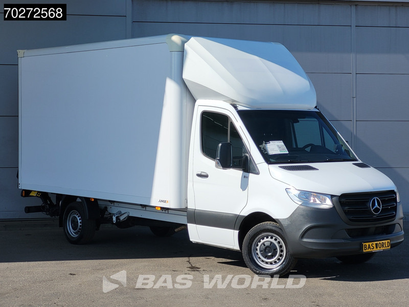 Mercedes-Benz Sprinter 317 CDI Automaat Bakwagen Laadklep Camera Airco Koffer Meubelbak 20m3 Airco - Furgonas su krovinių dėže: foto 2 Mercedes-Benz Sprinter 317 CDI Automaat Bakwagen Laadklep Camera Airco Koffer Meubelbak 20m3 Airco - Furgonas su krovinių dėže: foto 2