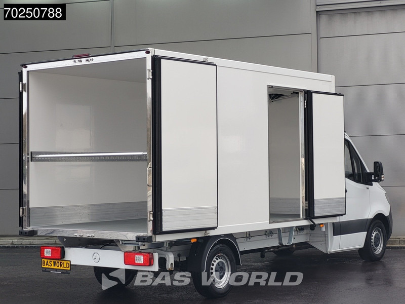 Mercedes-Benz Sprinter 317 CDI Koelwagen Automaat Zijdeur 2025-Model Thermo King V-300max 230v-Stekker 170PK Airco Cruise MBUX CarPlay Euro6 Koel Koele - Furgonas šaldytuvas: foto 5 Mercedes-Benz Sprinter 317 CDI Koelwagen Automaat Zijdeur 2025-Model Thermo King V-300max 230v-Stekker 170PK Airco Cruise MBUX CarPlay Euro6 Koel Koele - Furgonas šaldytuvas: foto 5