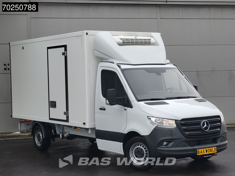 Mercedes-Benz Sprinter 317 CDI Koelwagen Thermo King V-300max 230V stekker Bakwagen Koel Kühlwagen 16m3 Airco Cruise control - Furgonas šaldytuvas: foto 2 Mercedes-Benz Sprinter 317 CDI Koelwagen Thermo King V-300max 230V stekker Bakwagen Koel Kühlwagen 16m3 Airco Cruise control - Furgonas šaldytuvas: foto 2