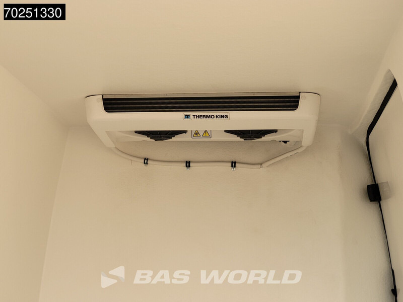 Mercedes-Benz Sprinter 317 CDI L3H2 Koelwagen Thermo King V-200 MAX 230V Stekker Trekhaak Airco Cruise Camera Navi Koeler Koel Kühlwagen 12m3 Airco Tre - Furgonas šaldytuvas: foto 5 Mercedes-Benz Sprinter 317 CDI L3H2 Koelwagen Thermo King V-200 MAX 230V Stekker Trekhaak Airco Cruise Camera Navi Koeler Koel Kühlwagen 12m3 Airco Tre - Furgonas šaldytuvas: foto 5