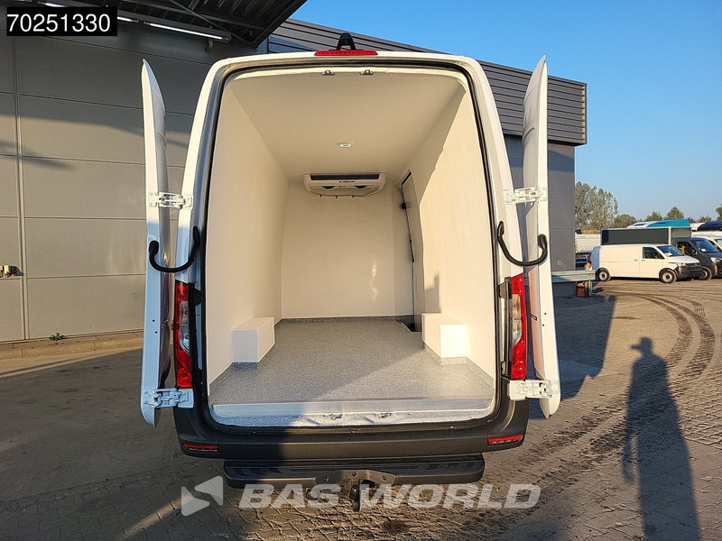 Mercedes-Benz Sprinter 317 CDI L3H2 Koelwagen Thermo King V-200 MAX 230V Stekker Trekhaak Airco Cruise Camera Navi Koeler Koel Kühlwagen 12m3 Airco Tre - Furgonas šaldytuvas: foto 3 Mercedes-Benz Sprinter 317 CDI L3H2 Koelwagen Thermo King V-200 MAX 230V Stekker Trekhaak Airco Cruise Camera Navi Koeler Koel Kühlwagen 12m3 Airco Tre - Furgonas šaldytuvas: foto 3