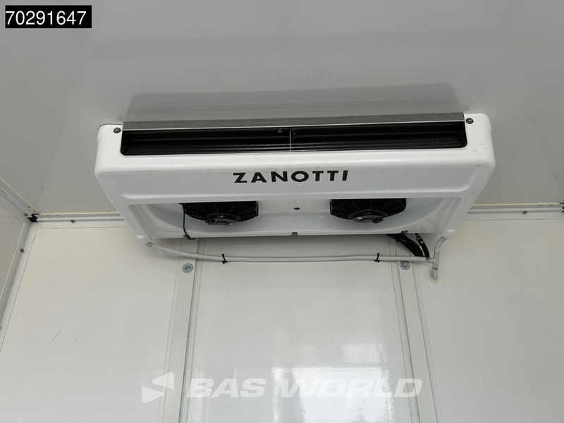 Iveco Daily 35S18 3.0L Automaat Laadklep Koelwagen Zanotti Z380 230v Stekker ACC Navi Airco Camera Euro6 Bakwagen Gekoeld Koel Koeler Kühl K - Furgonas šaldytuvas: foto 5 Iveco Daily 35S18 3.0L Automaat Laadklep Koelwagen Zanotti Z380 230v Stekker ACC Navi Airco Camera Euro6 Bakwagen Gekoeld Koel Koeler Kühl K - Furgonas šaldytuvas: foto 5