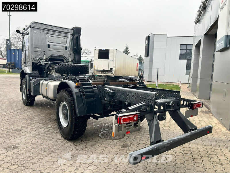 Mercedes-Benz Acrocs 2051 Arocs 4X4 NEW 4x4 chassis! Camper base Steel suspension Big-Axle Automatic Euro 6 - Važiuoklės sunkvežimis: foto 2 Mercedes-Benz Acrocs 2051 Arocs 4X4 NEW 4x4 chassis! Camper base Steel suspension Big-Axle Automatic Euro 6 - Važiuoklės sunkvežimis: foto 2