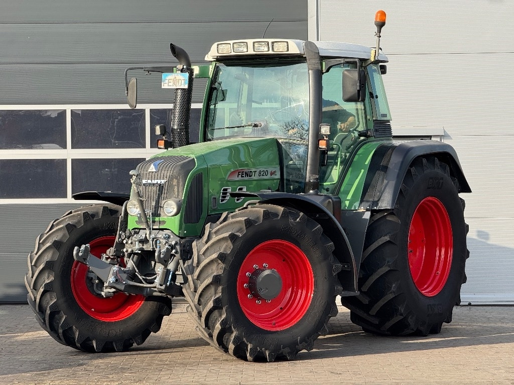 Fendt 820 Vario TMS - Traktorius: foto 2 Fendt 820 Vario TMS - Traktorius: foto 2