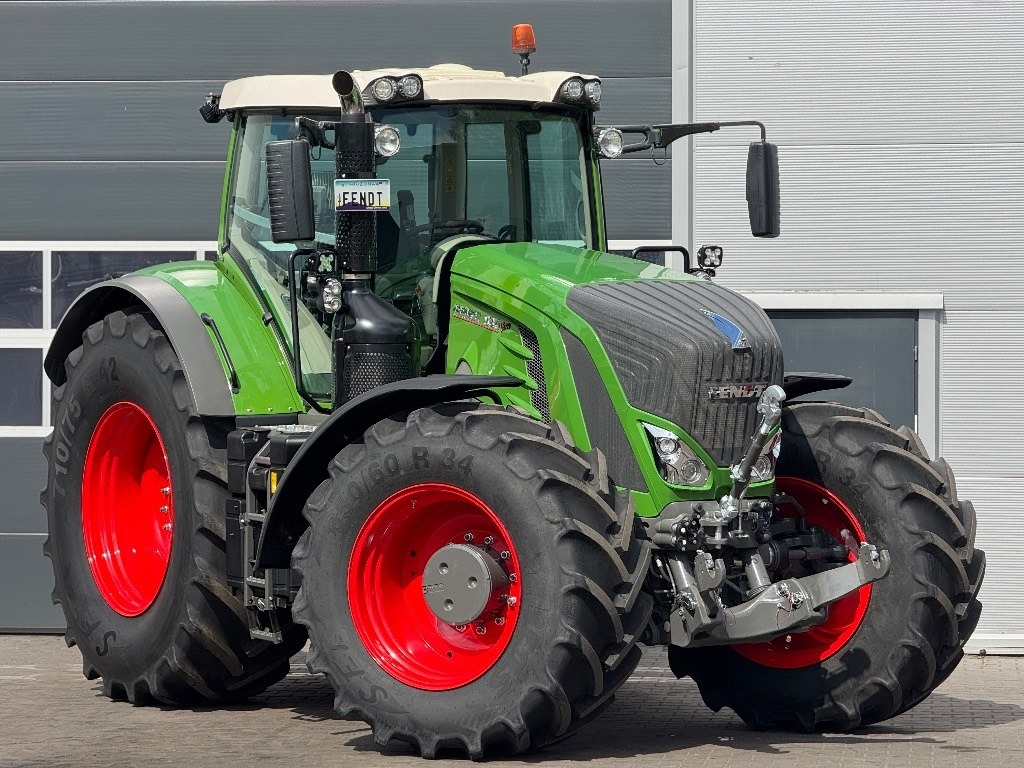Fendt 930 Vario S4 Profi Plus - Traktorius: foto 1 Fendt 930 Vario S4 Profi Plus - Traktorius: foto 1