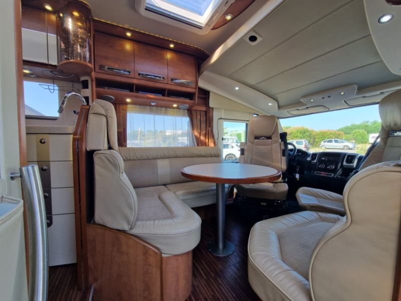 Carthago Chic E-Line 44 - Integruotas kemperis: foto 4 Carthago Chic E-Line 44 - Integruotas kemperis: foto 4