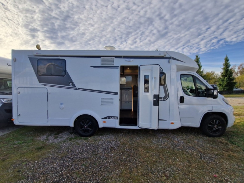 Etrusco T 7400 SBC - Pusiau integruotas kemperis: foto 2 Etrusco T 7400 SBC - Pusiau integruotas kemperis: foto 2