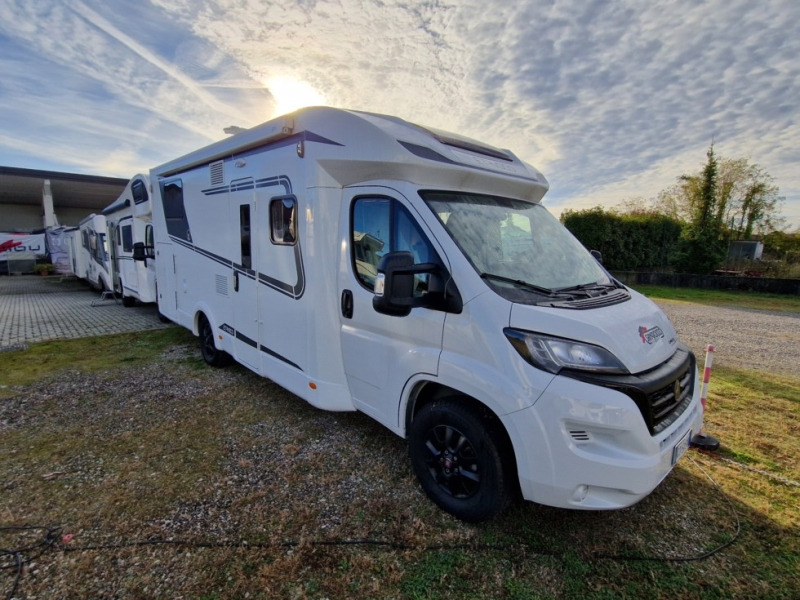 Etrusco T 7400 SBC - Pusiau integruotas kemperis: foto 1 Etrusco T 7400 SBC - Pusiau integruotas kemperis: foto 1