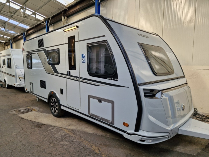 Knaus Sudwind 500 QDK 60° Years - Prikabinamas namelis: foto 1 Knaus Sudwind 500 QDK 60° Years - Prikabinamas namelis: foto 1