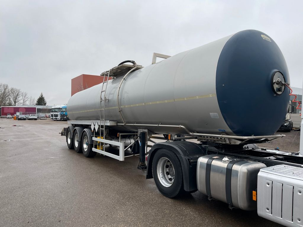 Magyar ADR 7 units - Puspriekabė cisterna: foto 3 Magyar ADR 7 units - Puspriekabė cisterna: foto 3