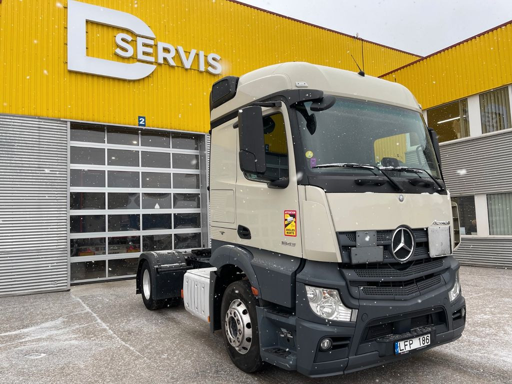 Mercedes-Benz Actros 1843 ADR 7 unit - Vilkikas: foto 2 Mercedes-Benz Actros 1843 ADR 7 unit - Vilkikas: foto 2