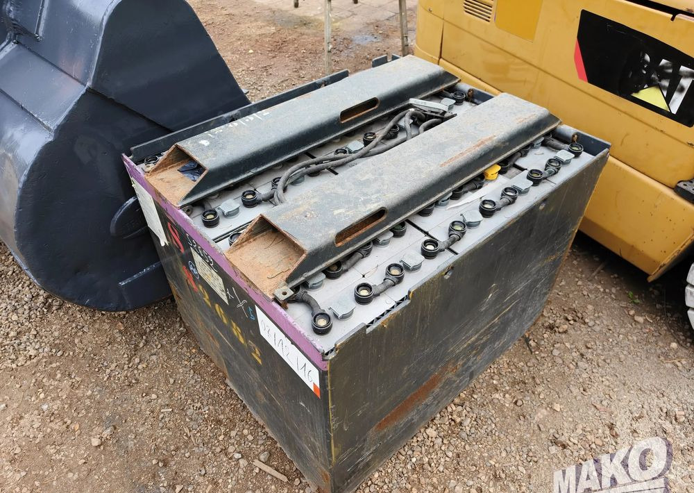 Caterpillar EP35K-PAC - Elektrinis krautuvas: foto 5 Caterpillar EP35K-PAC - Elektrinis krautuvas: foto 5