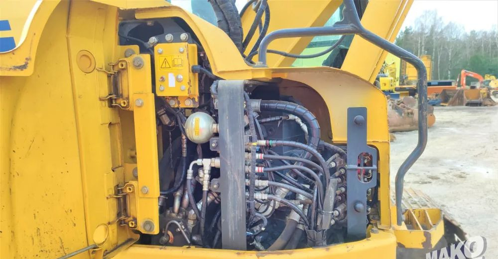 Vikšrinis ekskavatorius Komatsu PC138 US-8: foto 10