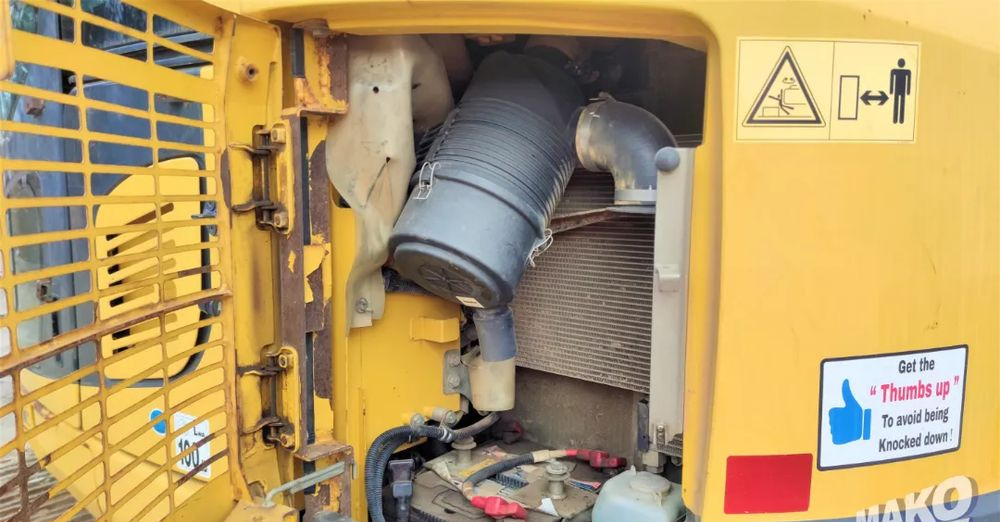 Vikšrinis ekskavatorius Komatsu PC138 US-8: foto 8