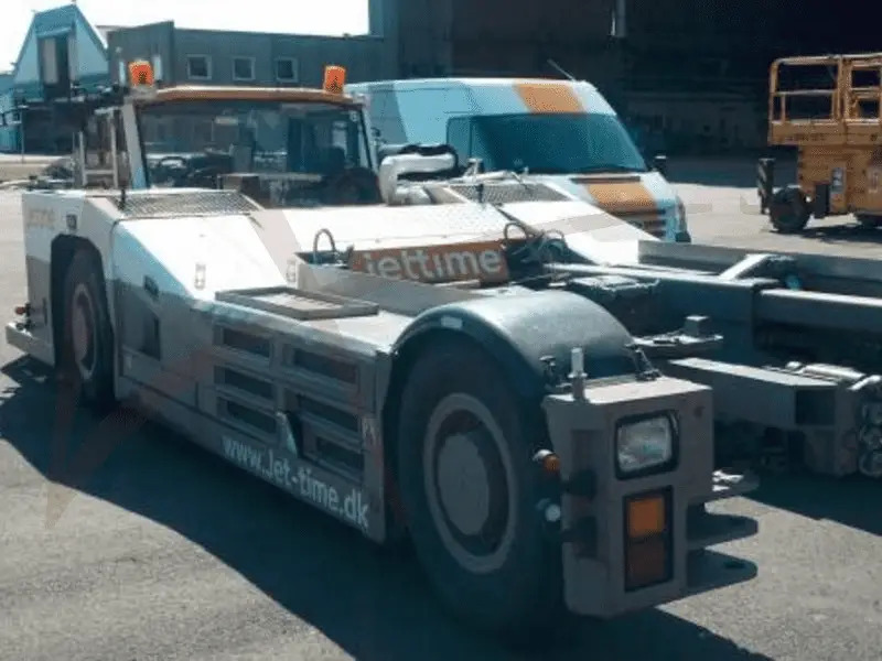 GOLDHOFER AST-2 - Orlaivių vilkikas: foto 2 GOLDHOFER AST-2 - Orlaivių vilkikas: foto 2