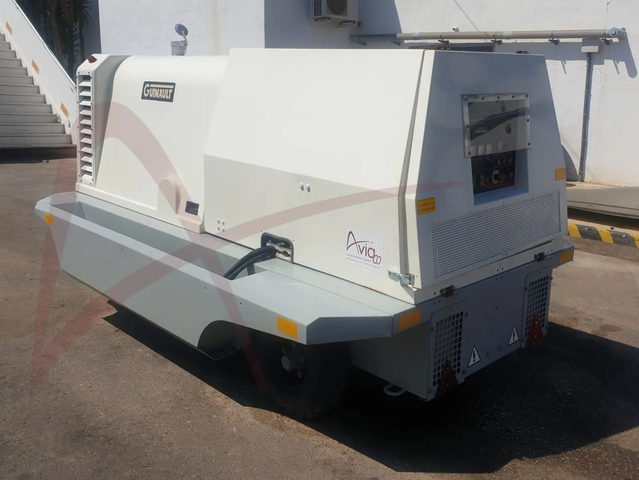 GUINAULT GA120V18D2100 - Orlaivio GPU: foto 2 GUINAULT GA120V18D2100 - Orlaivio GPU: foto 2