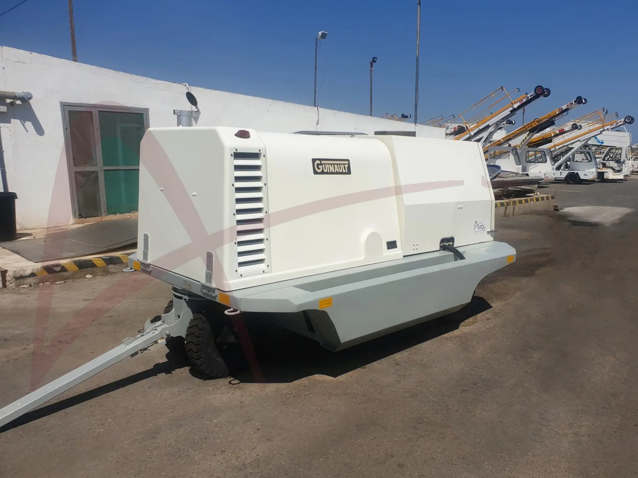 GUINAULT GA120V18D2100 - Orlaivio GPU: foto 1 GUINAULT GA120V18D2100 - Orlaivio GPU: foto 1