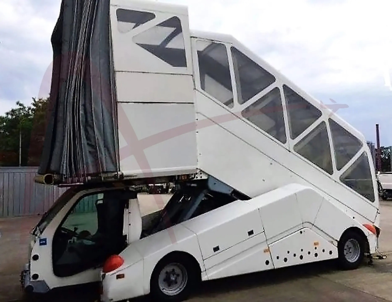 KAHLBACHER JET-STEP 180/420 - Keleivių laiptai: foto 3 KAHLBACHER JET-STEP 180/420 - Keleivių laiptai: foto 3