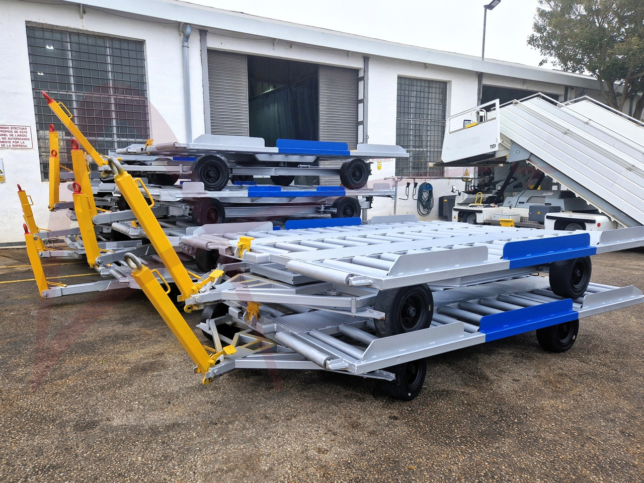 - Orlaivių pagalbinė antžeminė įranga: foto 2 - Orlaivių pagalbinė antžeminė įranga: foto 2