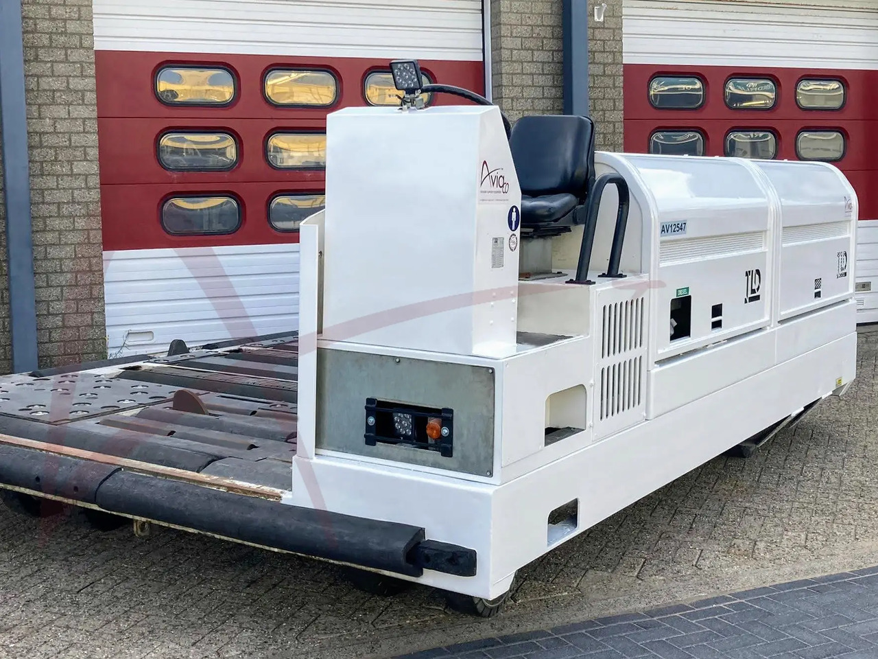 TLD TF10 FTC - Orlaivių pagalbinė antžeminė įranga: foto 1 TLD TF10 FTC - Orlaivių pagalbinė antžeminė įranga: foto 1