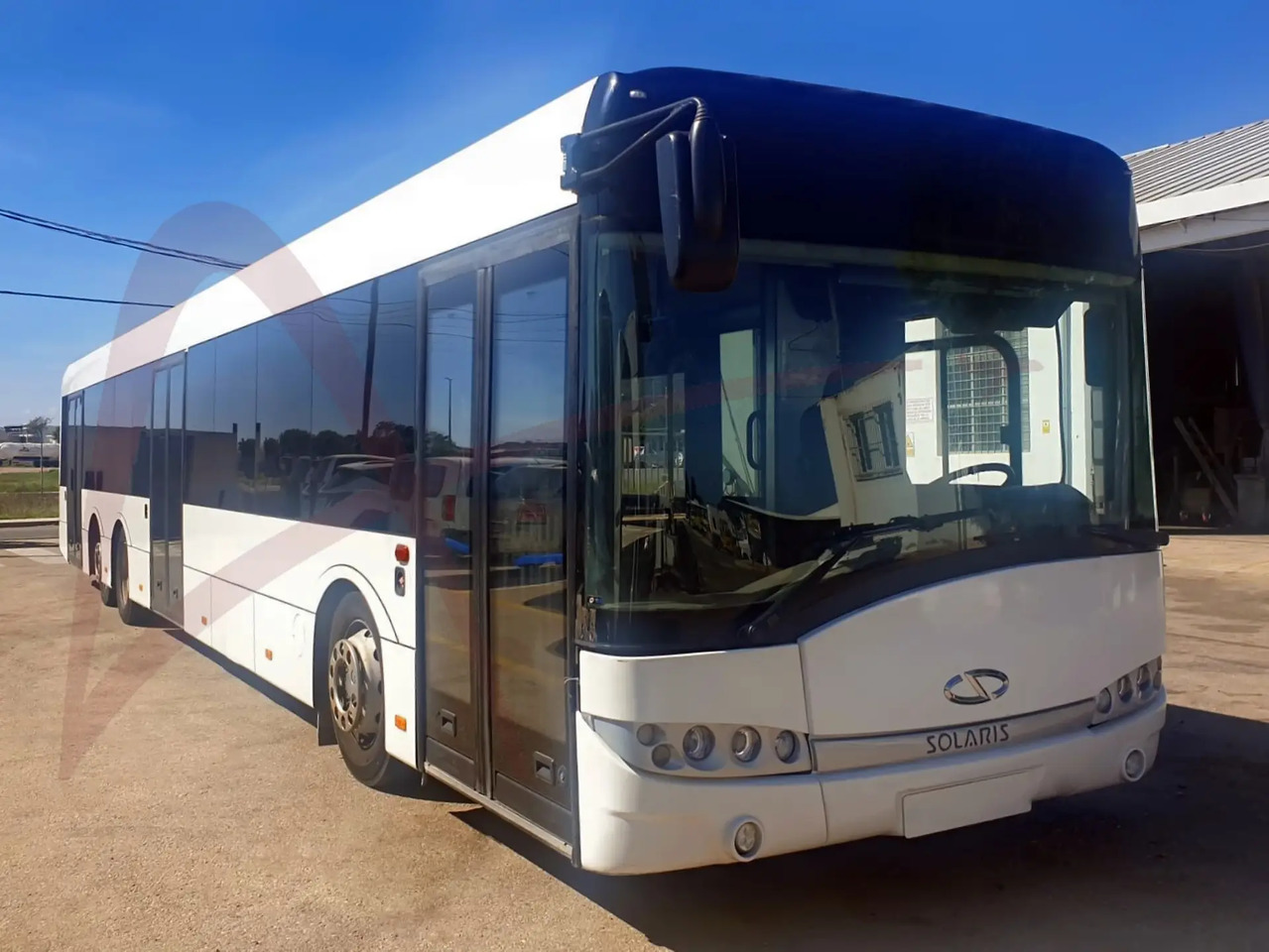 SOLARIS URBINO 15 - Oro uosto autobusas: foto 1 SOLARIS URBINO 15 - Oro uosto autobusas: foto 1