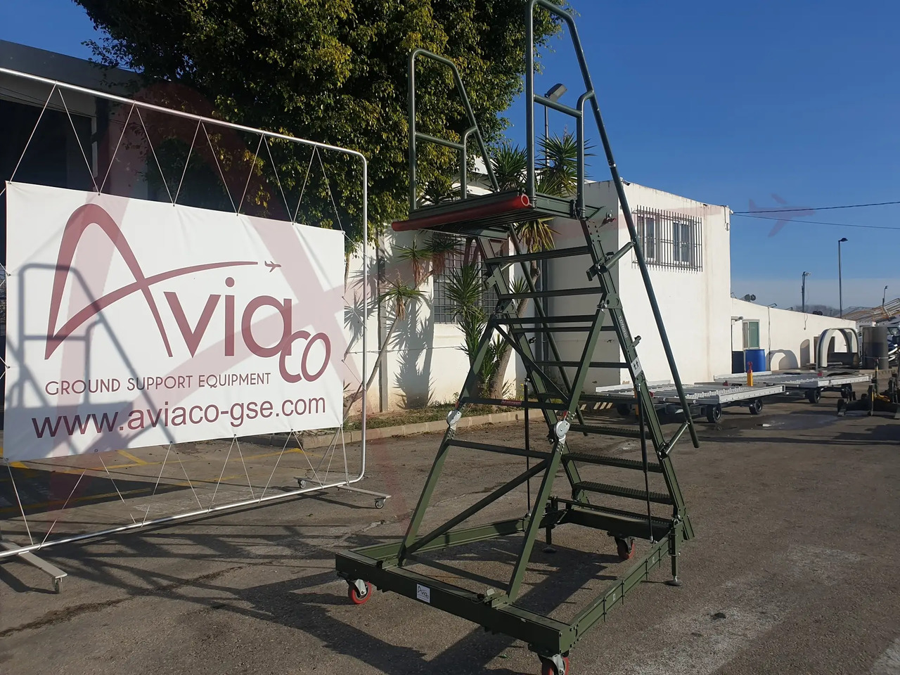 TEST-FUCHS CLT-1 - Keleivių laiptai: foto 1 TEST-FUCHS CLT-1 - Keleivių laiptai: foto 1