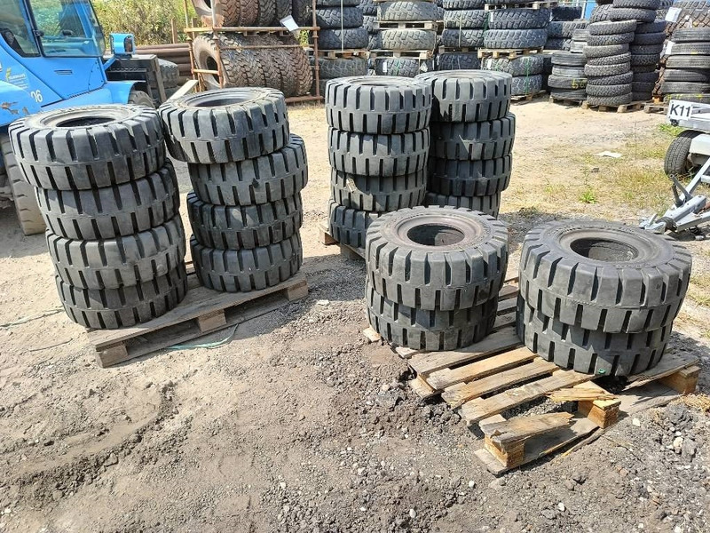 Banden landbouwbanden michelin dunlop 9.5R17.5 + 2 - Padangos ir ratlankiai - Statybinė technika: foto 4 Banden landbouwbanden michelin dunlop 9.5R17.5 + 2 - Padangos ir ratlankiai - Statybinė technika: foto 4